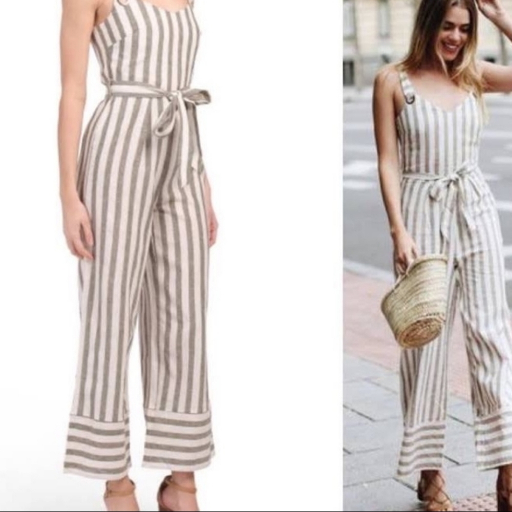 *NWT* Romeo and Juliet medium jumpsuit